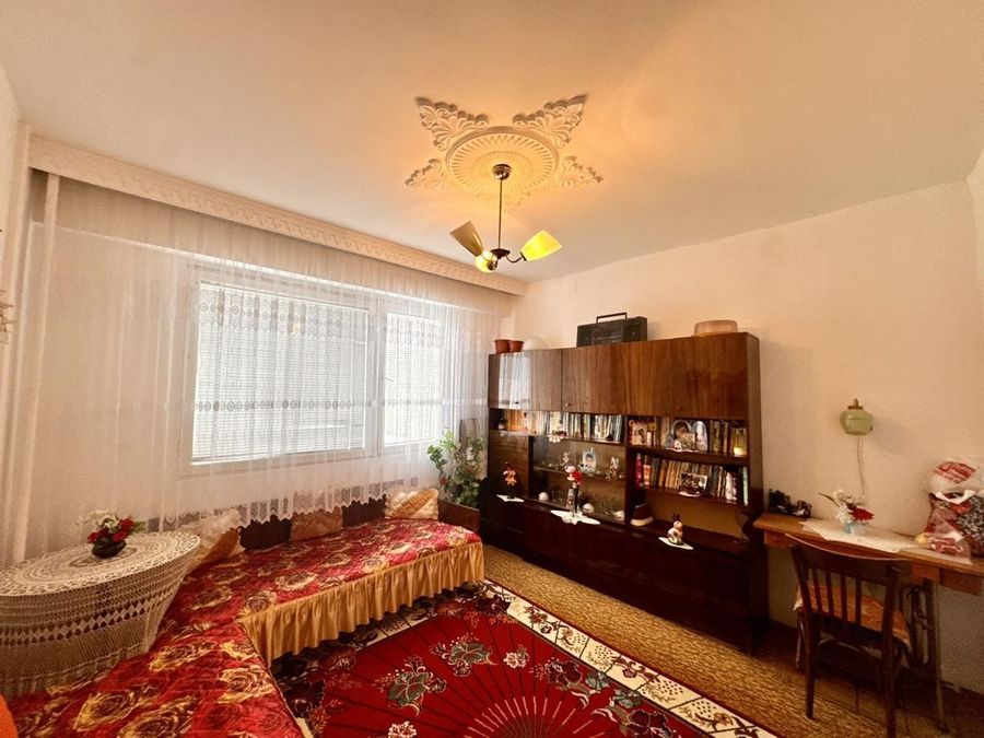 Снимка 349850099