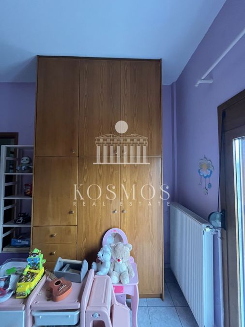 Photo 350389085