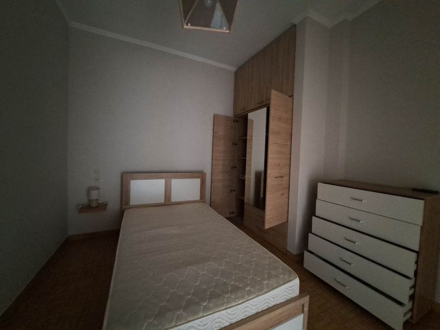 Photo 350792054