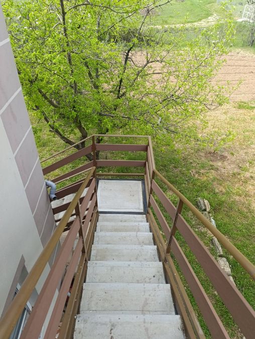 Photo 351157880