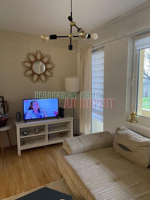 Снимка 351185879