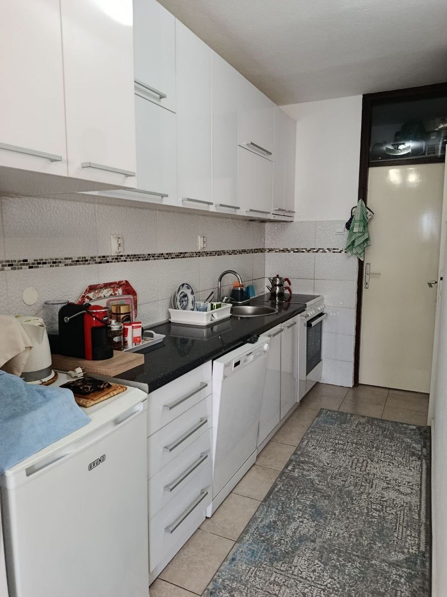 Luxurious 3-Bedroom Apartment for Sale in Bar, Montenegro 7
