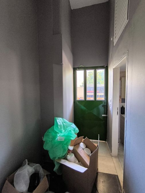 Photo 351755408