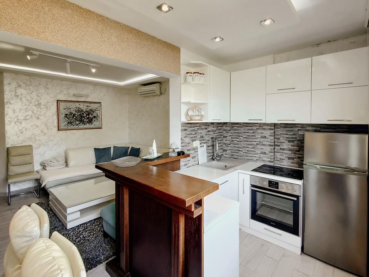 Ground Floor Apartment in Dobrota (Kotor) 2