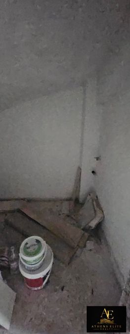 Photo 351823484