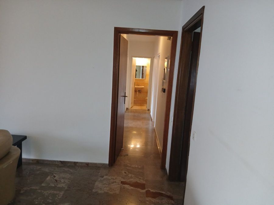 Photo 351870350