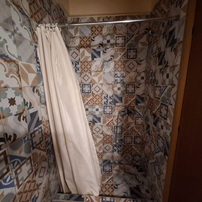 Photo 351907190