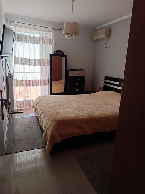 Photo 352303916