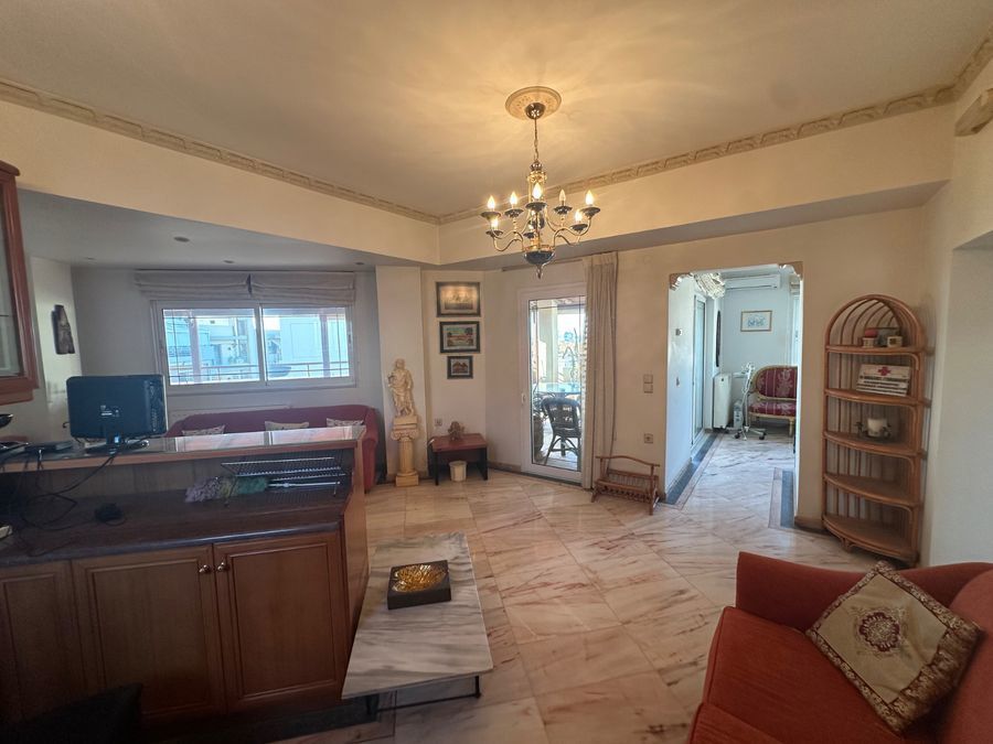 Photo 352319960