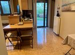 Photo 352396793