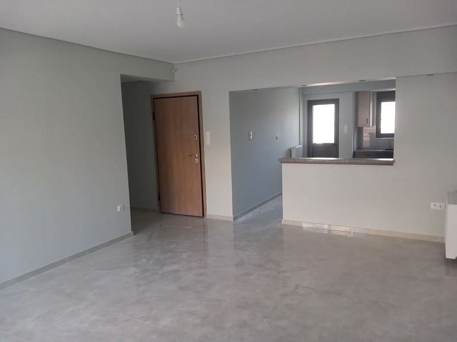 Photo 352413284