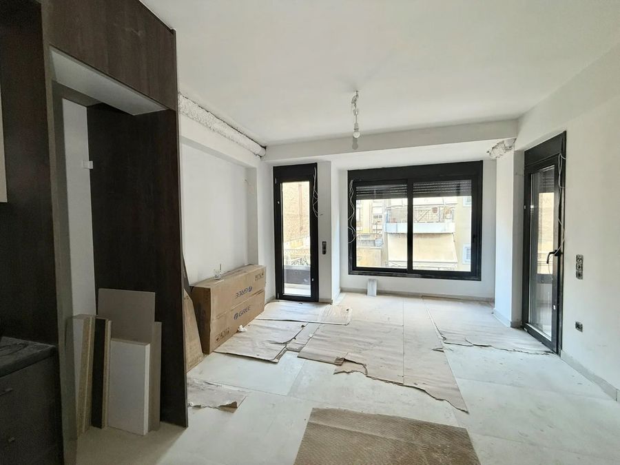 Photo 352458245