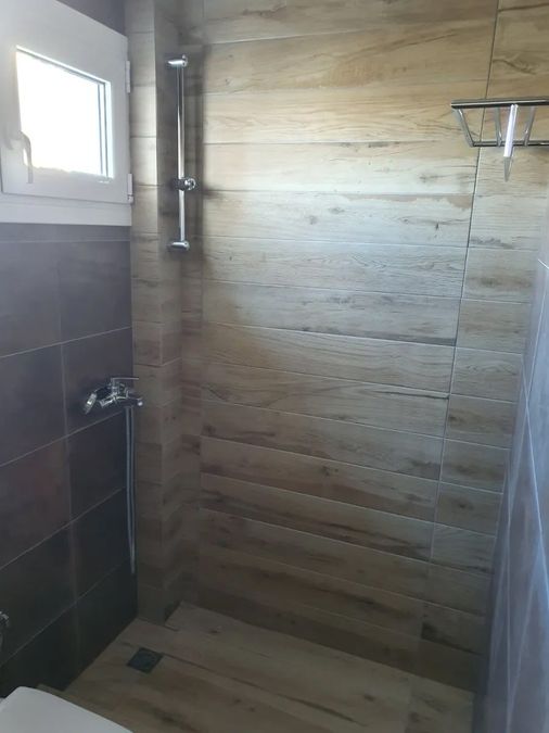 Photo 352520945