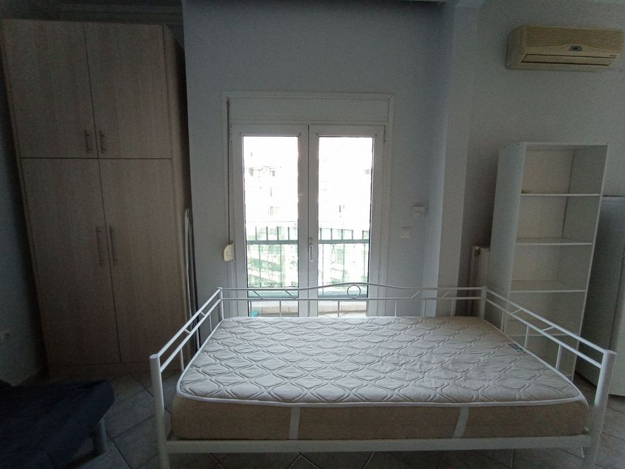 Photo 352774268