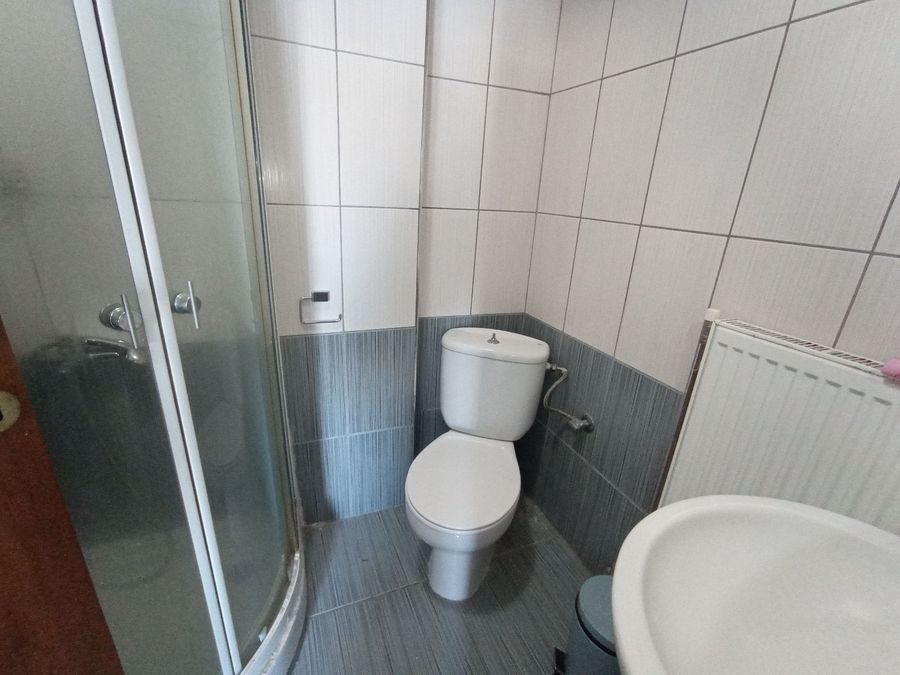 Photo 352774619