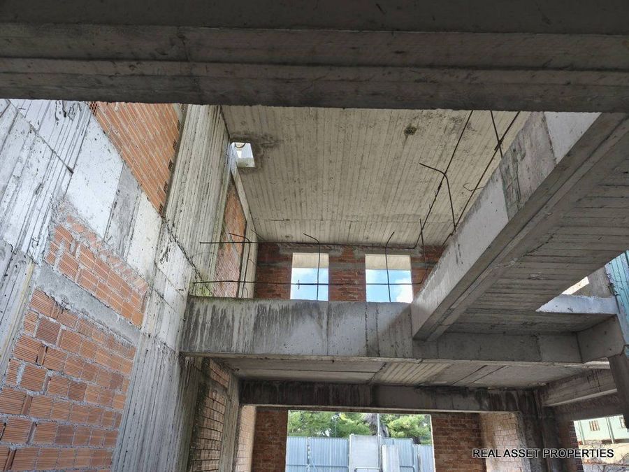 Photo 352777973