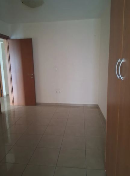Photo 352986218