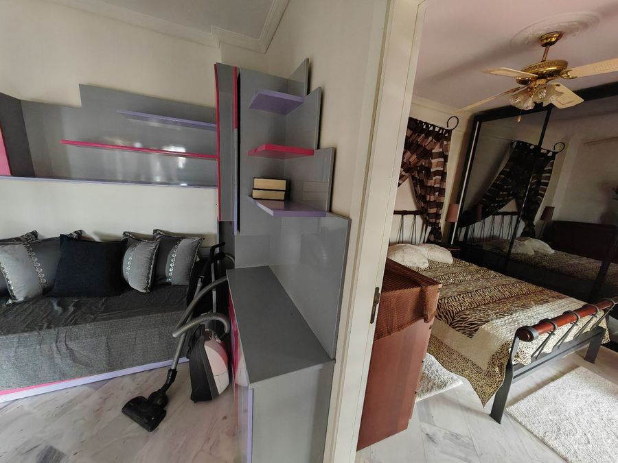 Photo 353098997