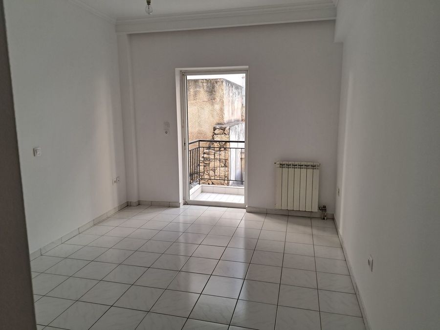Photo 353099183