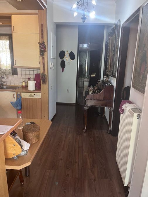 Photo 353172959