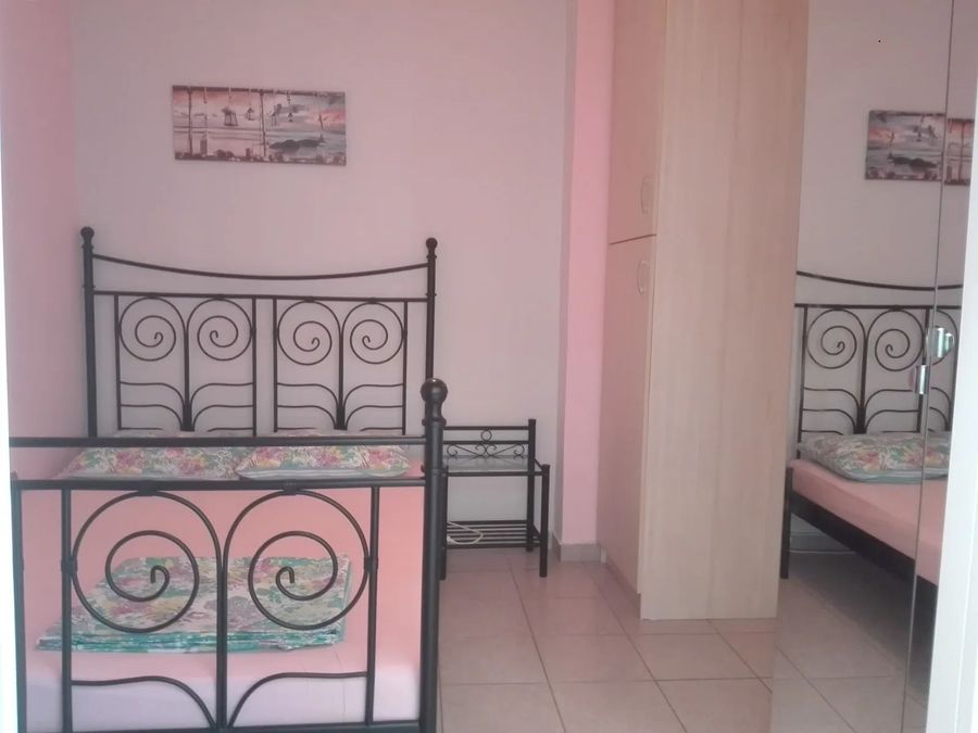 Photo 353563448