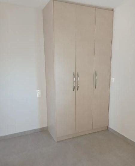 Photo 353729573