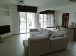Photo 353823815