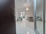 Photo 354323744