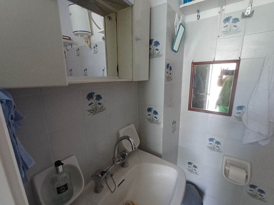 Photo 354412757