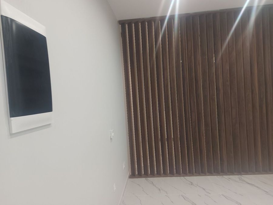 Photo 354649361