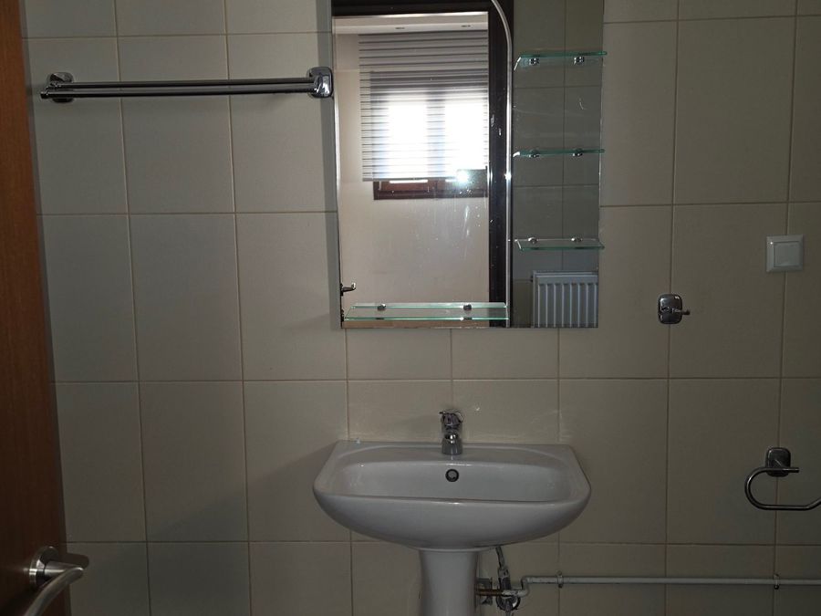 Photo 354755234
