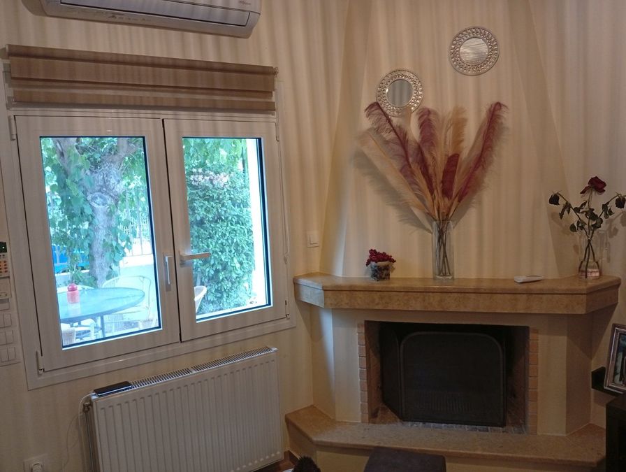 Photo 354780785