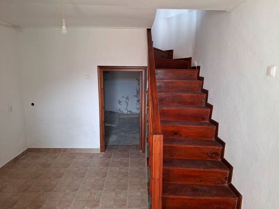 Photo 354883490