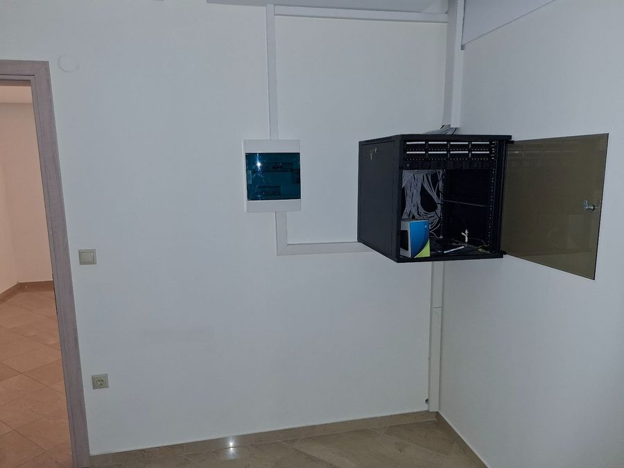 Photo 355186061
