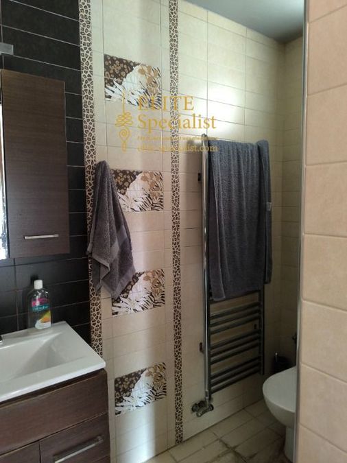 Photo 355684697