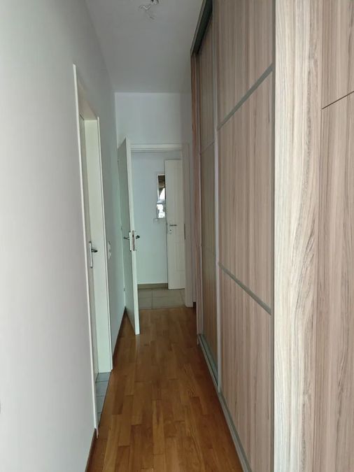 Photo 355754990