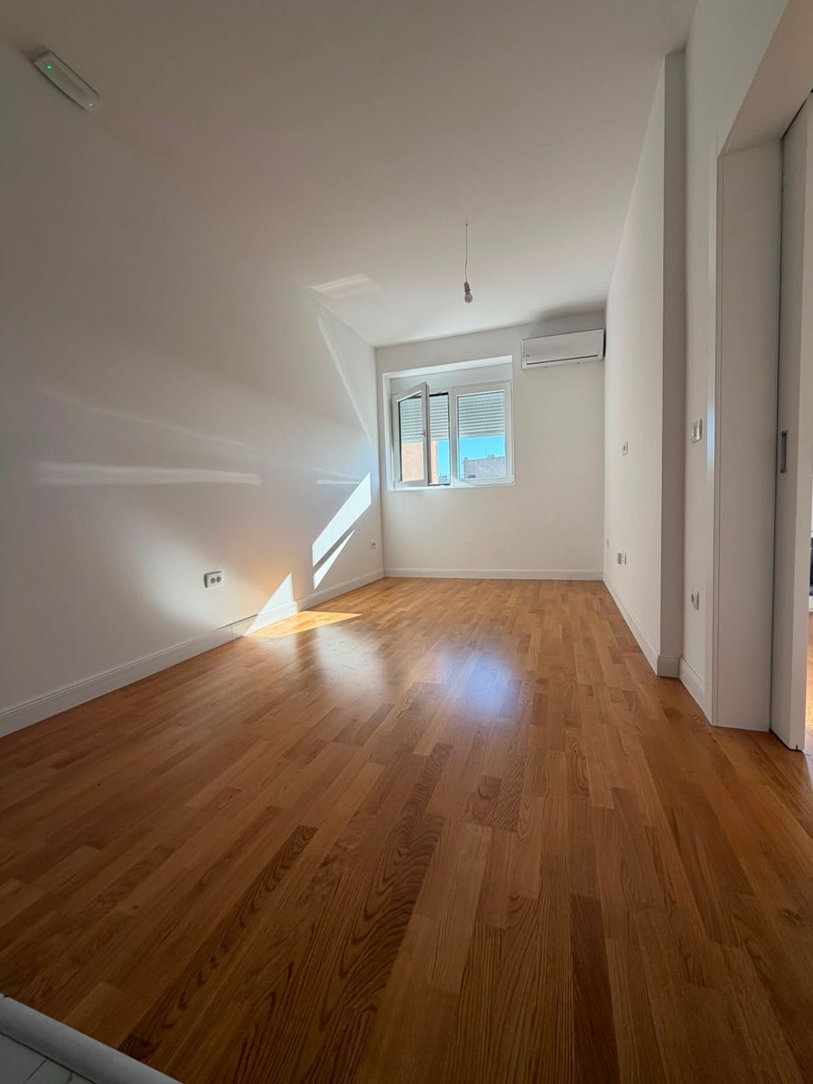 Spacious Apartment in Center (Bar) 4