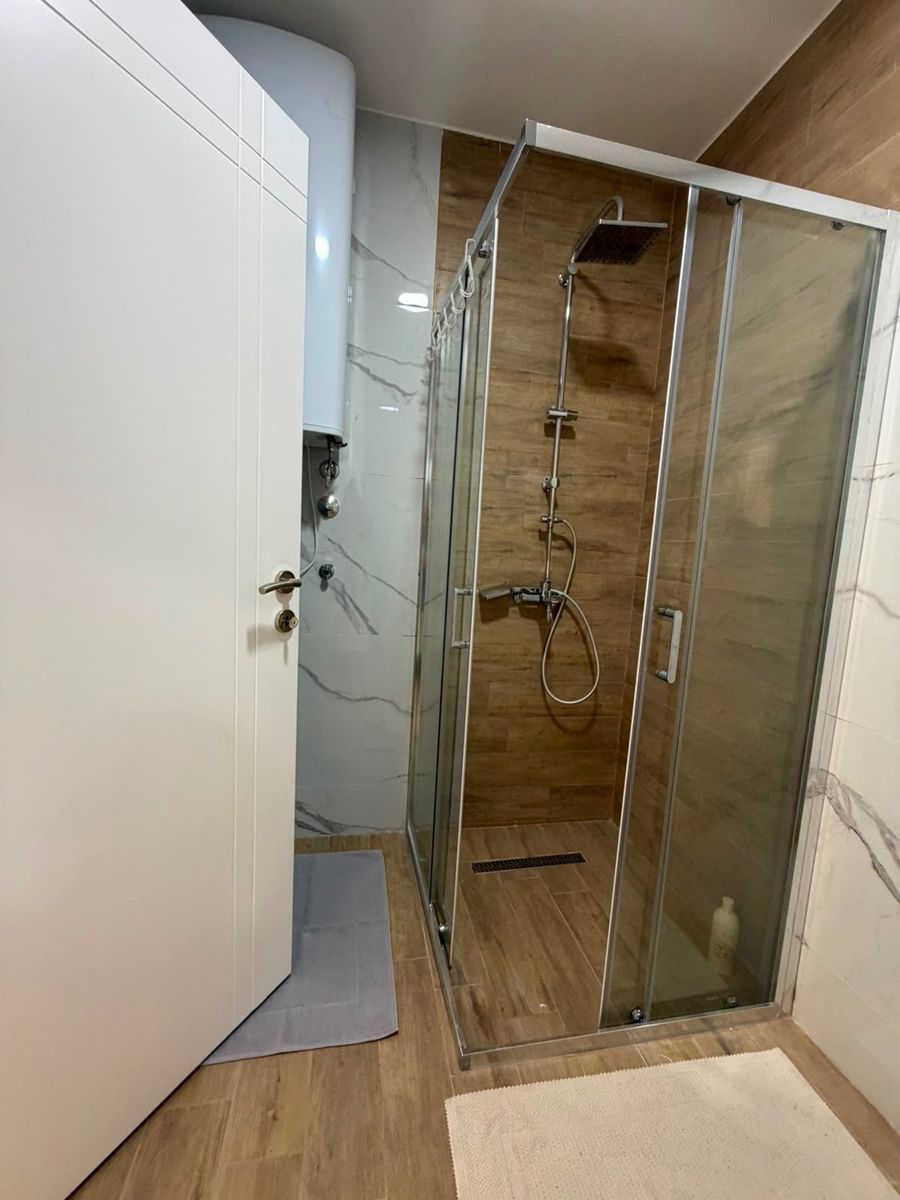 Spacious Apartment in Center (Bar) 8