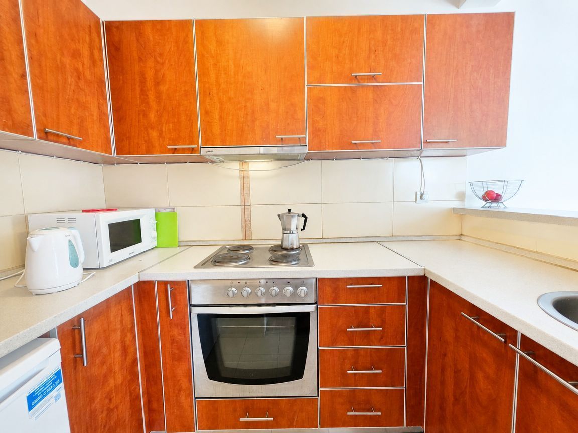 One-room apartment with sea view in Bečići, Budva 8