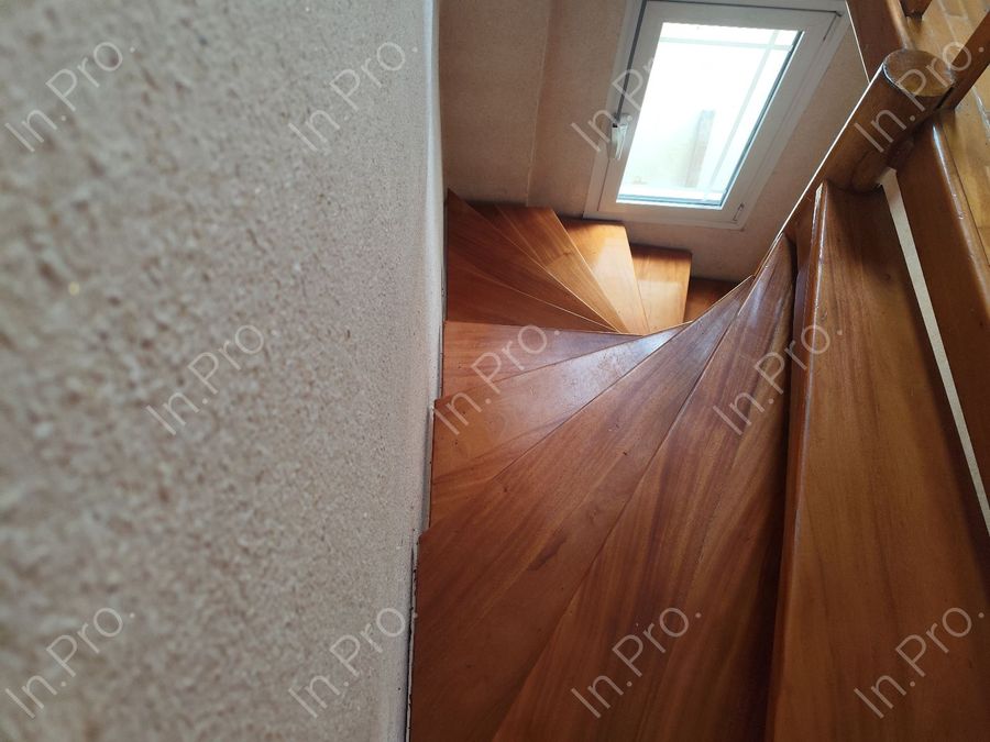 Photo 356673713