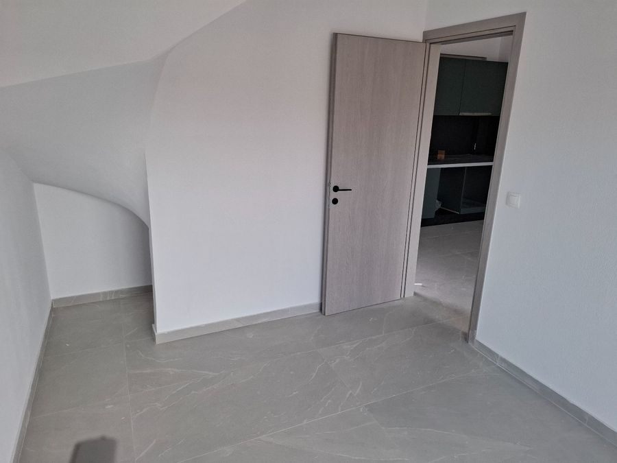 Photo 357689450