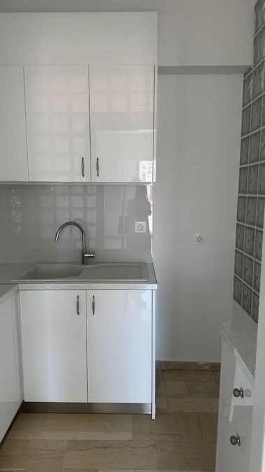 Photo 358347887