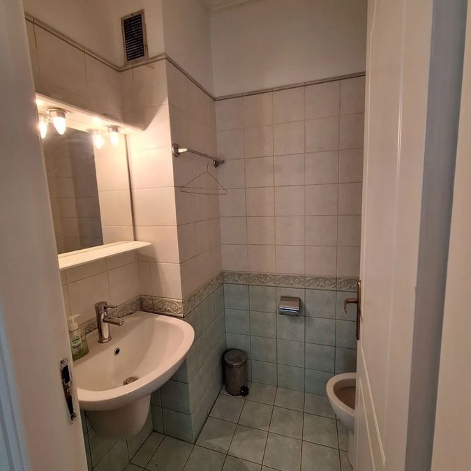 Photo 358389761