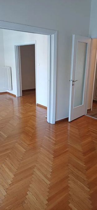 Photo 358390829