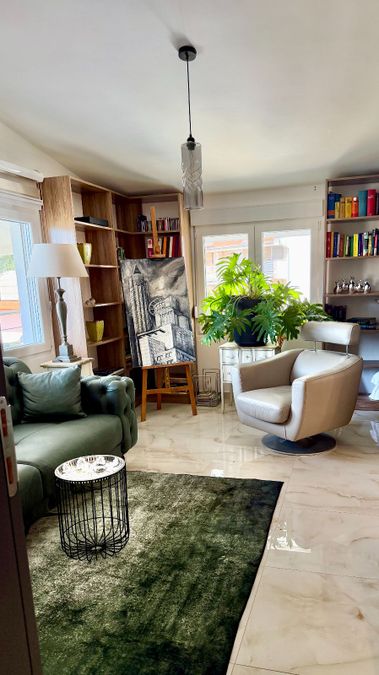 Detached House, Sutomore 6