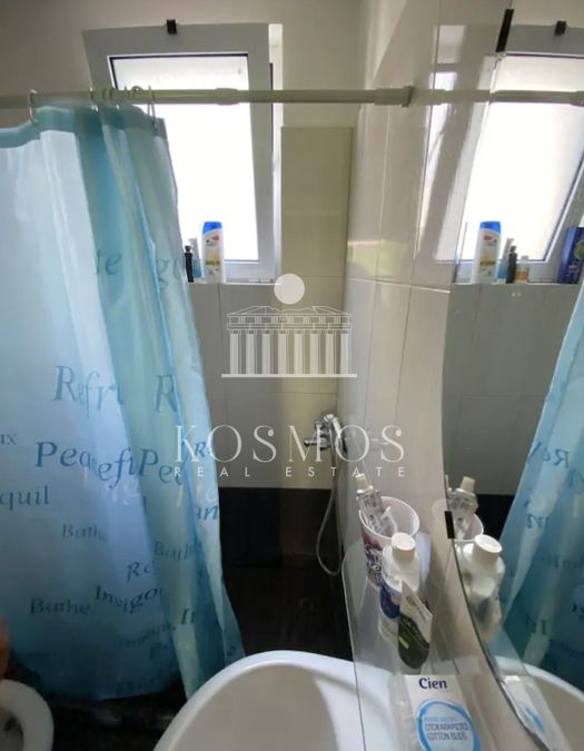 Photo 358689581