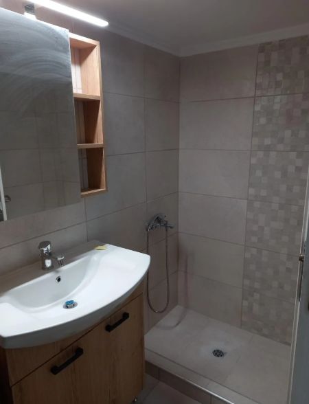 Photo 358788215