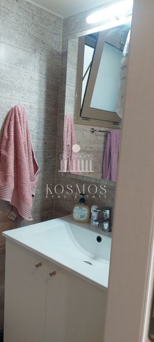 Photo 358788470