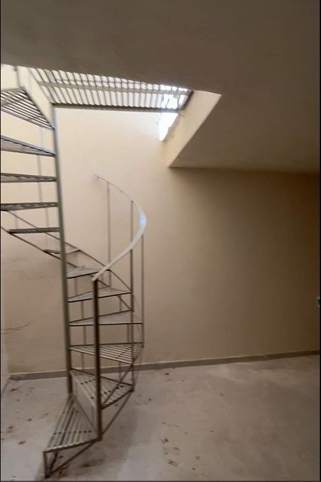 Photo 359971571