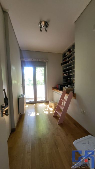 Photo 360067484